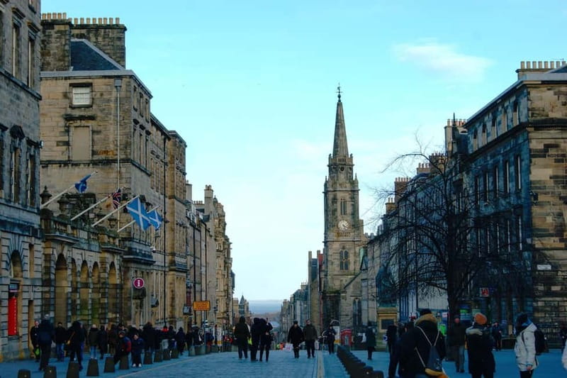 Edinburgh's must-see attractions: walking tour in French - Key highlights to look for