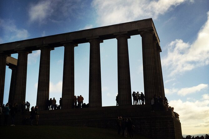 Enchanting Edinburgh: Half-Day Walking Tour with Local Guide - St Andrew Square: A Historic Break in the Middle of New Town (30 Minutes)