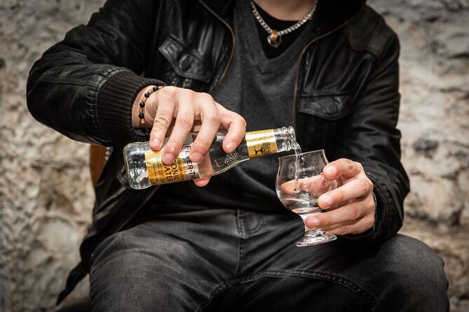 Evolution of Gin and Underground Gin Tasting in Edinburgh | 1hr - The Lost Close: gin tasting in Edinburgh’s underground vault
