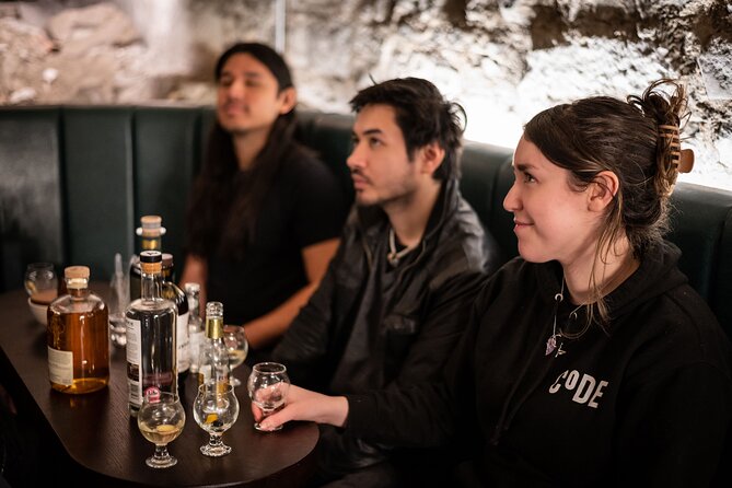Evolution of Gin and Underground Gin Tasting in Edinburgh | 1hr - Your guide makes or breaks it: Dan and Sara’s storytelling style