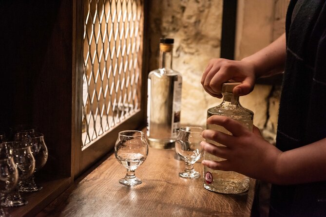 Evolution of Gin and Underground Gin Tasting in Edinburgh | 1hr - Tips to get the most from your Evolution of Gin hour
