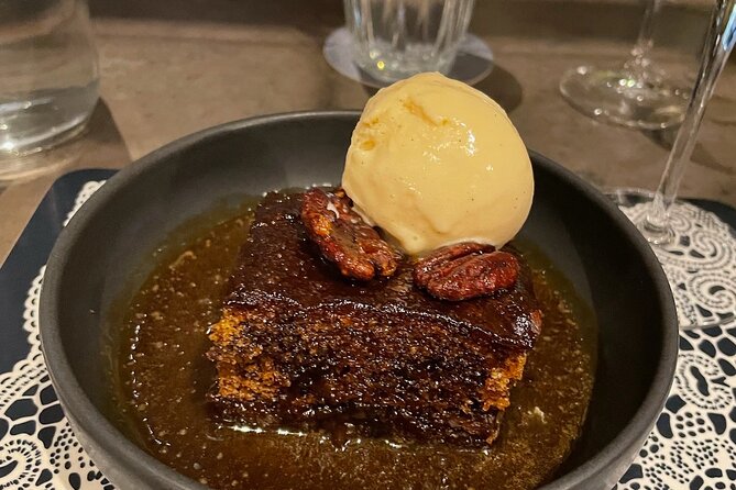 Explore Edinburgh's Asian Quarter & Local Scottish Cuisine - Old College finale: dessert, optional art, and Edinburgh plus London recommendations