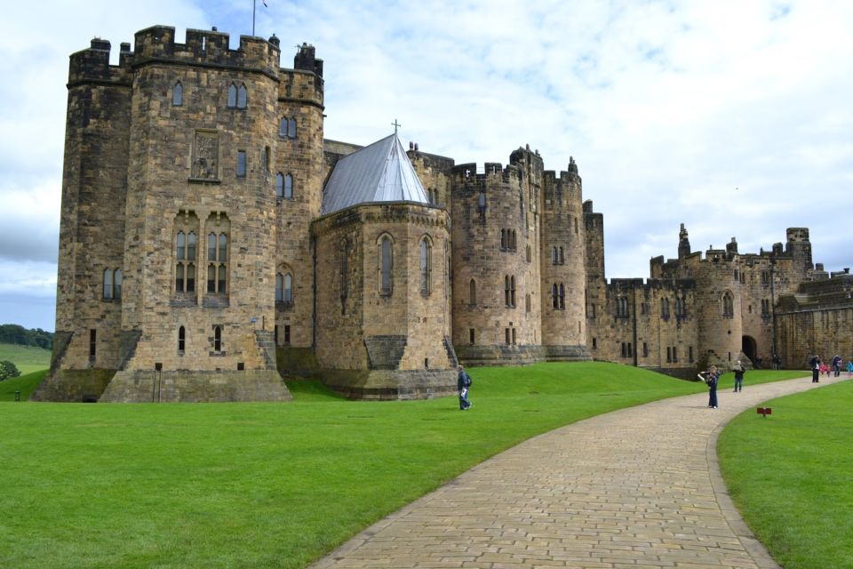 From Edinburg: Viking Coast & Alnwick Castle Day Tour - Key Highlights at a Glance
