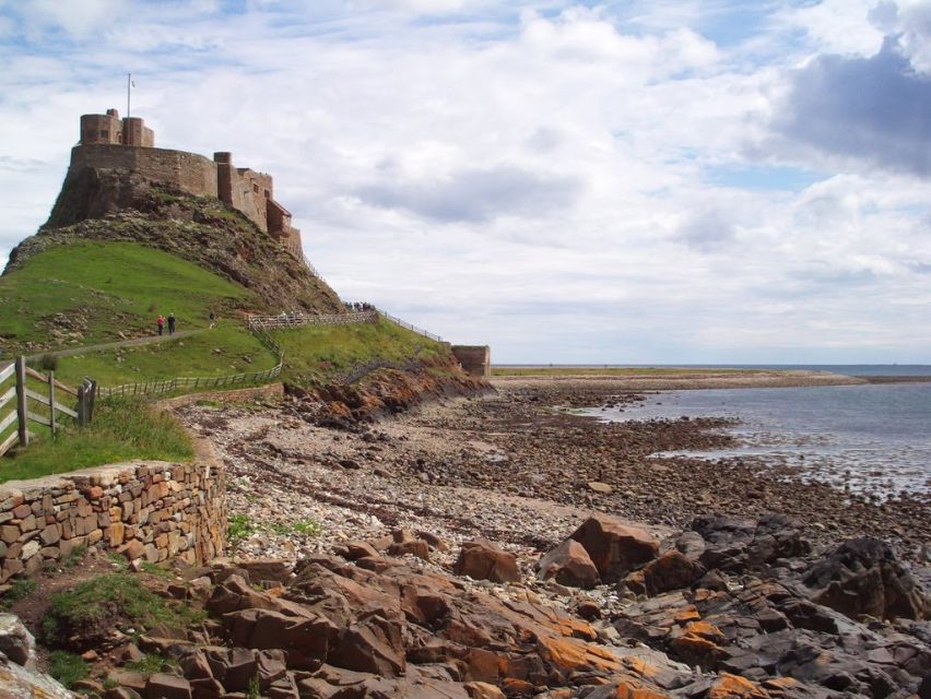 From Edinburg: Viking Coast & Alnwick Castle Day Tour - Onboard Comfort and Group Size: The Value of 16 Seats