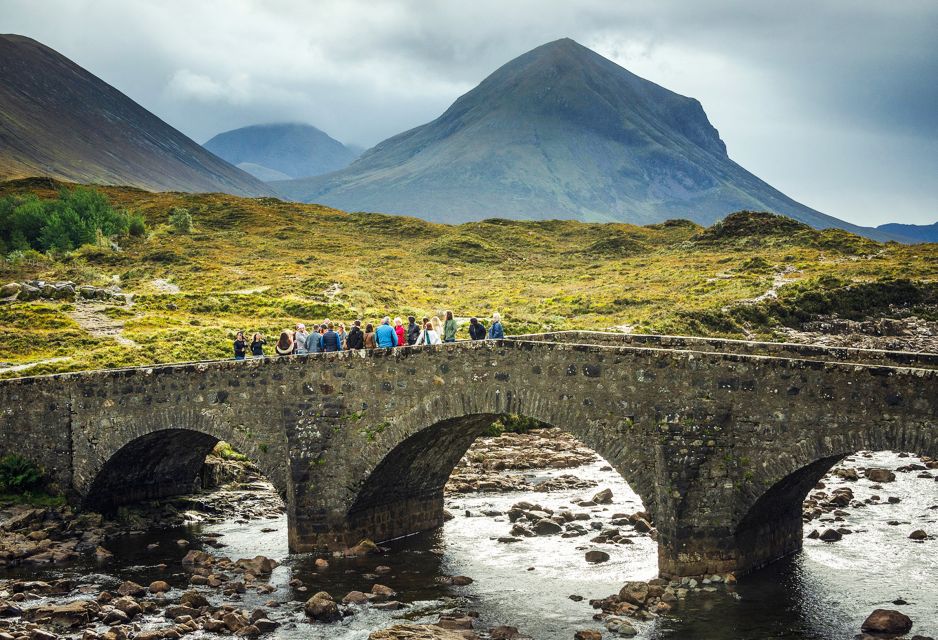 From Edinburgh: 3-Day Isle of Skye and The Highlands Tour - Edinburgh to The Kelpies and Callander: a smooth warm-up before the Highlands
