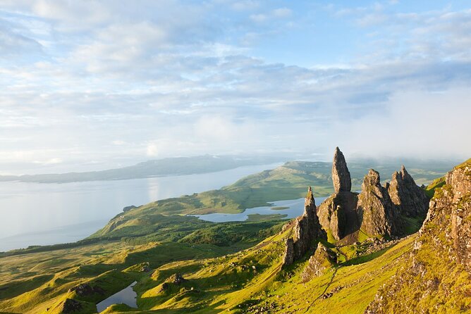 From Edinburgh: 6-Day Isle of Skye & Hebridean Hopper Tour w/Room - Day 1: Kelpies, Glencoe, and the Loch Ness photo stop
