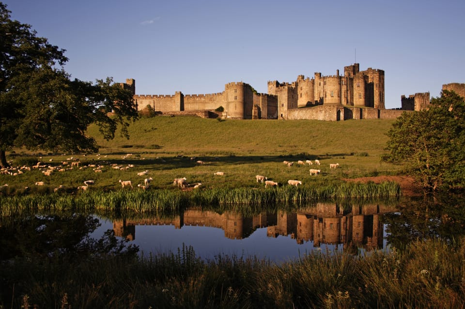 From Edinburgh: Holy Island, Alnwick Castle & Northumbria - Northumbria in one long day from Edinburgh