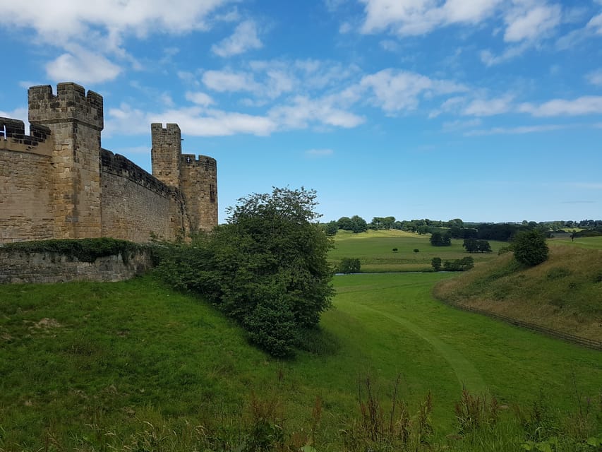 From Edinburgh: Holy Island, Alnwick Castle & Northumbria - Alnwick Castle meets Harry Potter and Downton Abbey