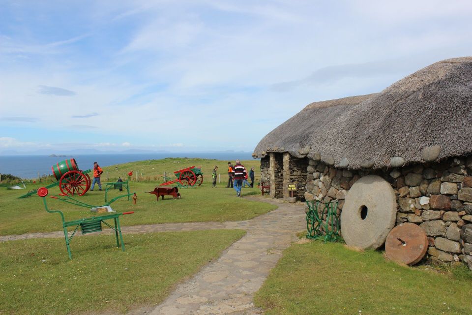 From Edinburgh: Isle of Skye and Outer Hebrides 6-Day Tour - Day 4: Memorial Moments, Harris Beaches, and Sailing to Portree (Skye)