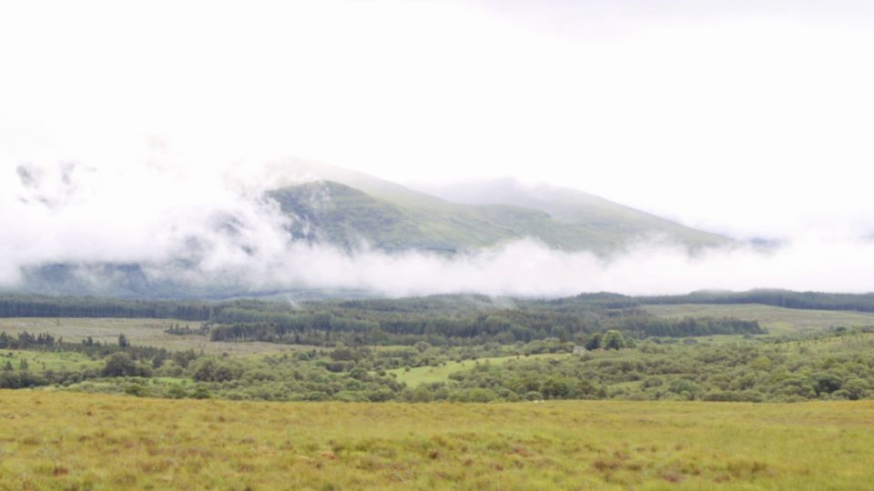 From Edinburgh: Loch Ness and Highlands Tour in Spanish - From 190 High Street to the Highlands: how the day is paced