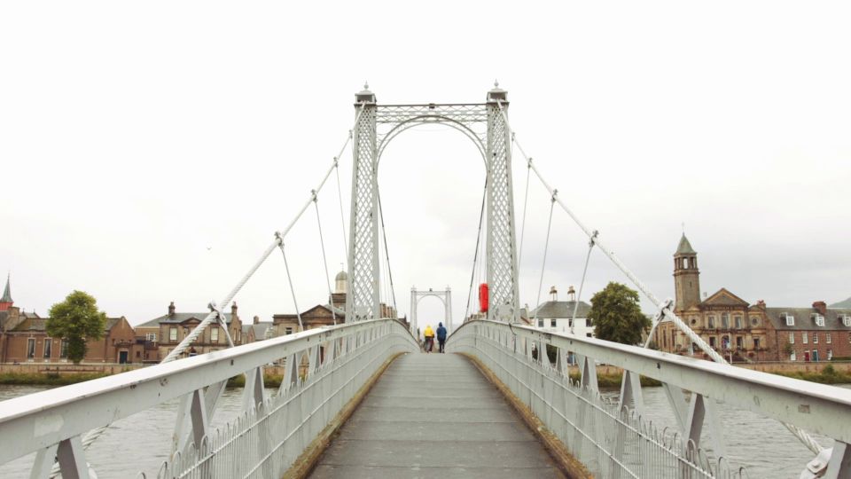 From Edinburgh: Loch Ness & Inverness Tour in Spanish - Inverness: lunch on your own and free time to explore the capital of the Highlands