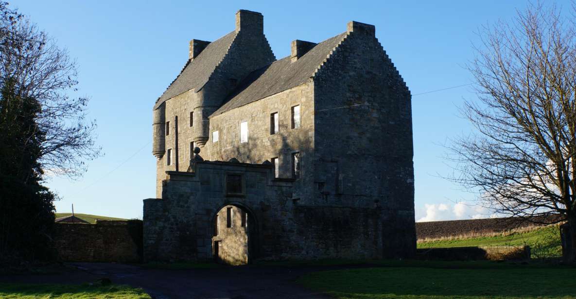 From Edinburgh: Outlander, Palaces, and Jacobites Day Trip - Midhope Castle vs. the Forth Bridges: what changes by season