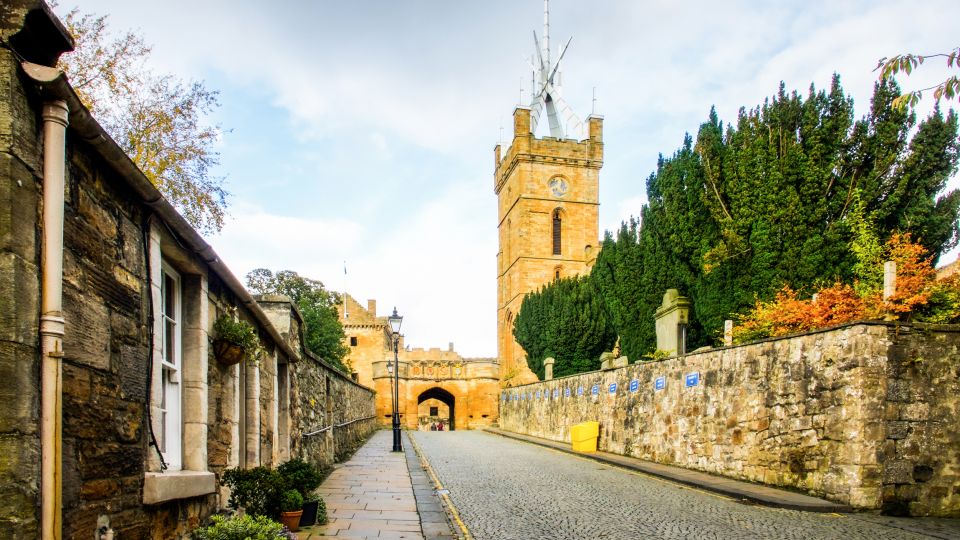 From Edinburgh: The Outlander Experience Guided Tour - Timing and pacing: short stops that still feel complete