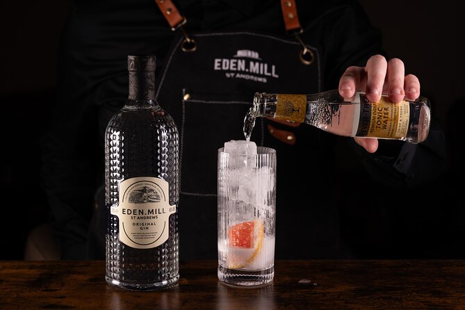 Gin Tasting Experience with a Perfect Serve - The first pour: why the classic gin and tonic matters