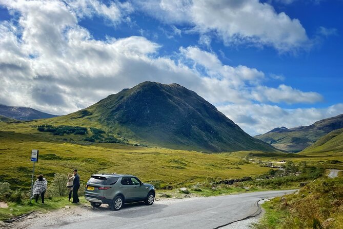 Glencoe & Highlands: Private Land Rover Tour - Kingshouse Hotel: a 1700s inn, views, and deer at the edge of your path