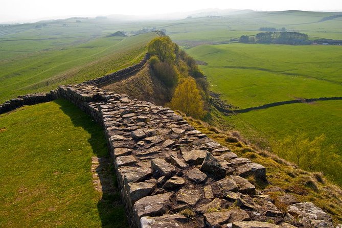 Hadrian's Wall & The Borders Tour from Edinburgh Incl. Admission - A long day from Edinburgh that stays interesting