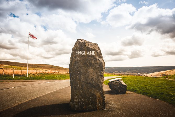 Hadrian's Wall & The Borders Tour from Edinburgh Incl. Admission - Jedburgh Abbey: a quick taste of border-town Scotland