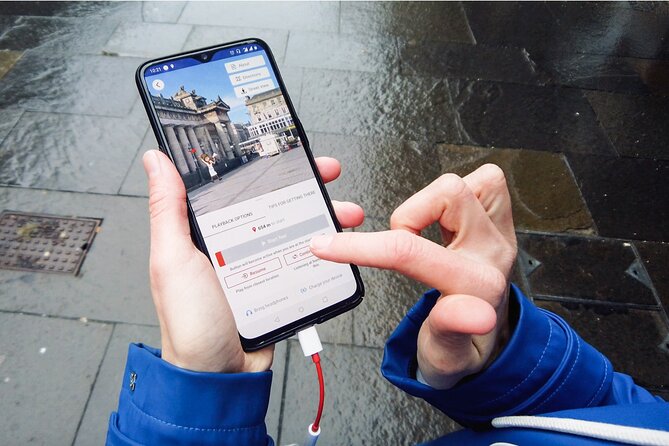 Highlights from Edinburgh’s Old Town: A Self-Guided Audio Tour - Princes Street Gardens: history explained through architecture