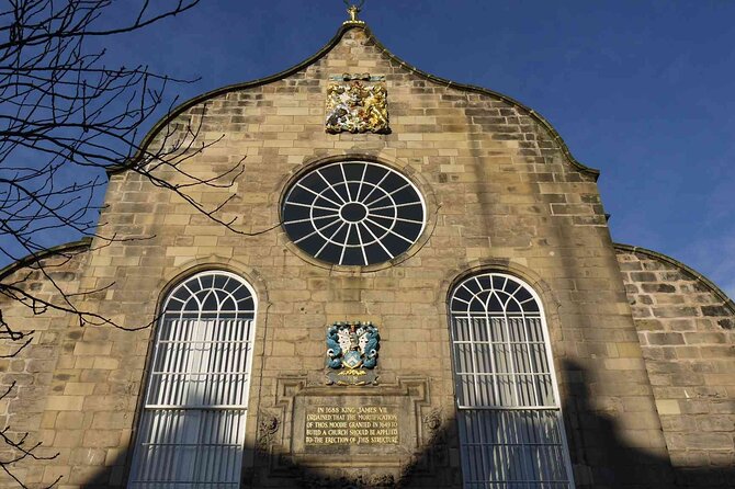 Highlights from the Royal Mile: A Self-Guided Audio Tour - Starting at the Witches Well: App Setup and What You Need