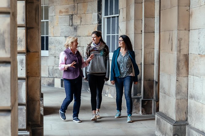 Highlights & Hidden Gems With Locals: Best of Edinburgh Private Tour - A Private 3-Hour Old Town Walk That Keeps You Moving