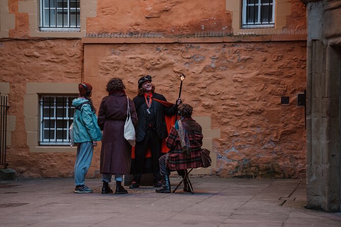 Immersive Old Town Ghost Walking Tour in Edinburgh - Stop 1: Mercat Cross and the Sweet Spot of Horror-Plus-History