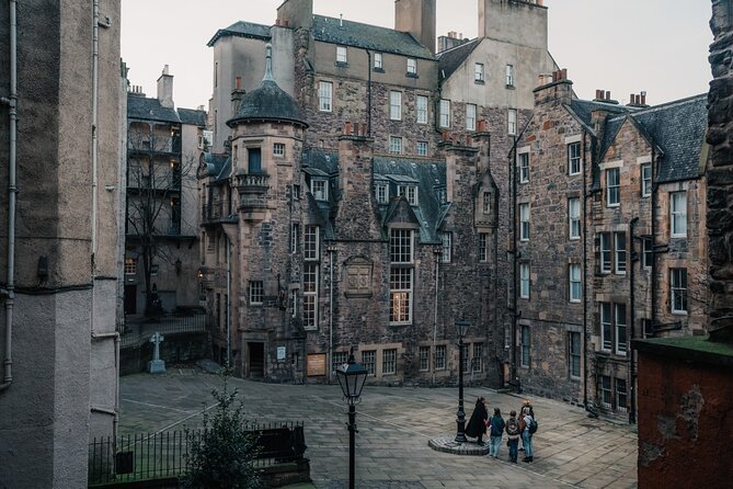 Immersive Old Town Ghost Walking Tour in Edinburgh - Value at $37.03: Short Time, Tech Support, and No Surprise Admissions
