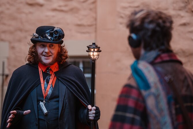 Immersive Old Town Ghost Walking Tour in Edinburgh - Stop 2: Edinburgh Old Town—Crooked Characters and Grim Close-Quarter Life