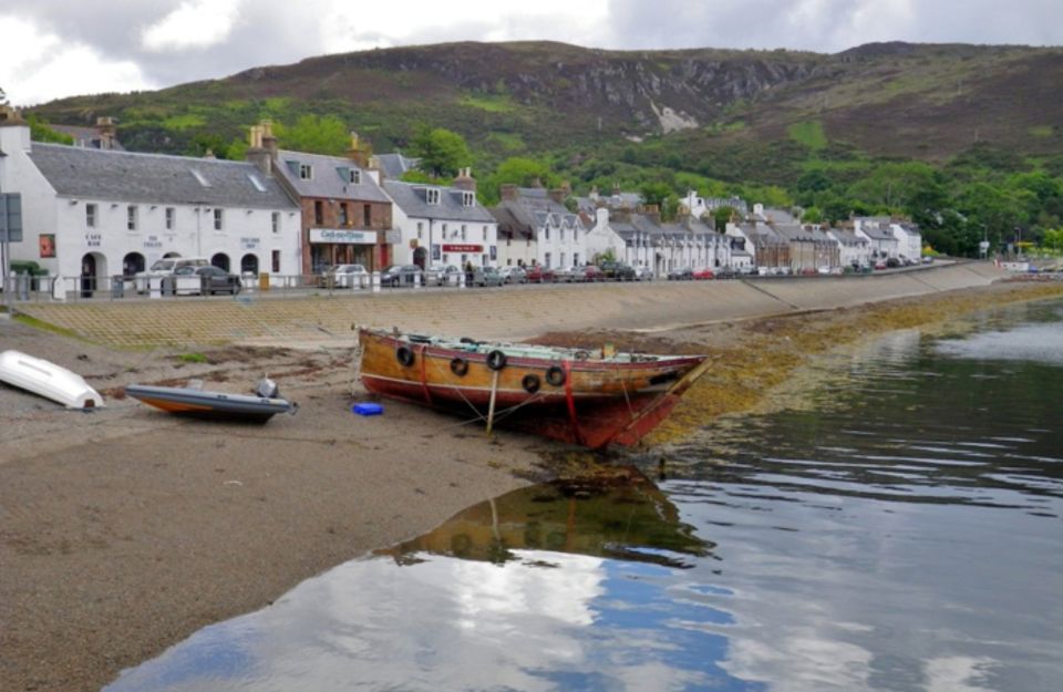Isle of Skye and the Highlands 5-Day Tour from Edinburgh - Day 1: Dunkeld, Cairngorms Pines, and a Loch Ness Stop at Dores