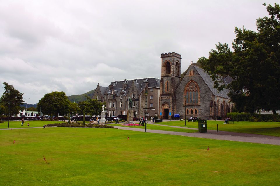 Isle of Skye and West Highlands: 4-Day Tour from Edinburgh - Where you sleep: en suite B&Bs, outskirts locations, and stairs