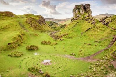 Isle of Skye, Loch Ness & Highlands: 3-Day Private Luxury Tour - Day 1: Kelpies, Stirling, and a Glencoe-to-Portree Highlands Landing
