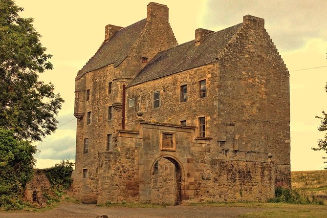 Jamie Fraser Outlander tour to Lallybroch tours Edinburgh - Midhope Castle and Lallybroch: the stop fans plan around