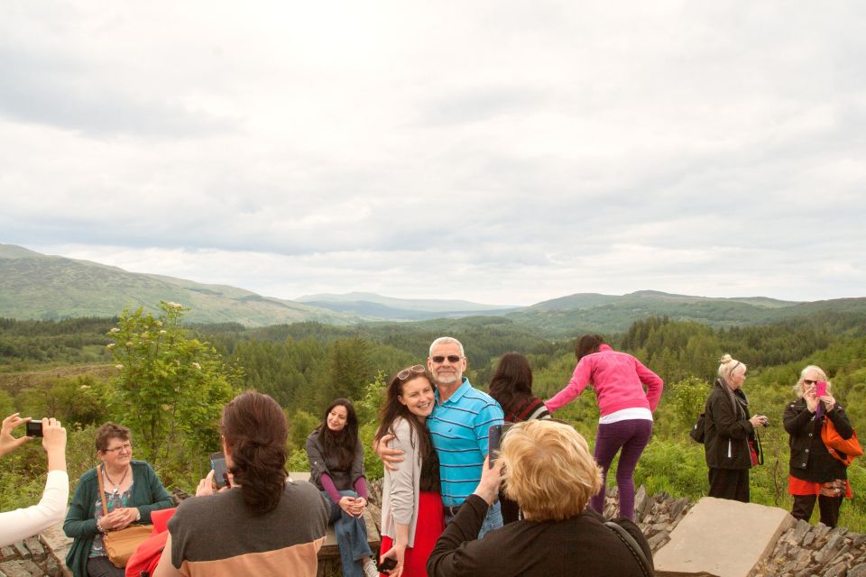 Loch Lomond, Highlands & Stirling Castle Tour from Edinburgh - Stop One: seeing the Kelpies in time for the big moment