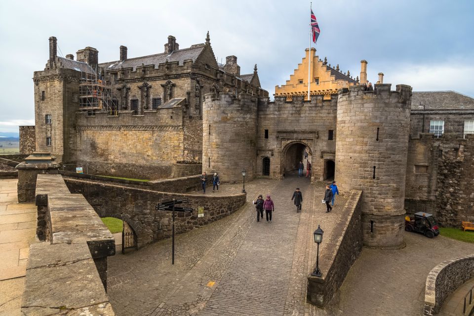 Loch Lomond, Stirling Castle, & Kelpies Tour from Edinburgh - Stirling town time: use the free hours wisely