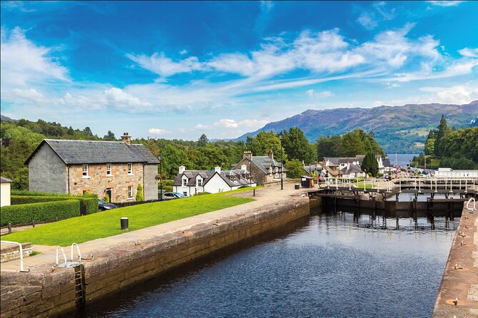 Loch Ness and the Highlands Experience Bus Tour from Edinburgh - The Morning Drive: Glencoe, Stirling Castle, and Wallace Monument Moments