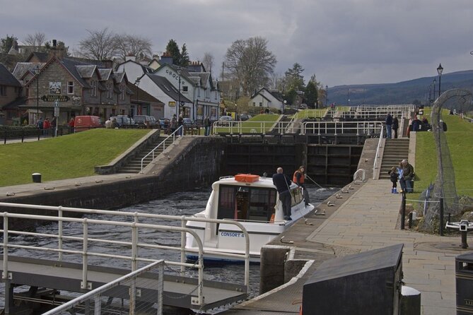 Loch Ness, Glencoe & Highland Small-Group Day Tour from Edinburgh - Glencoe in 15 Minutes: Iconic Views With a Tight Time Window