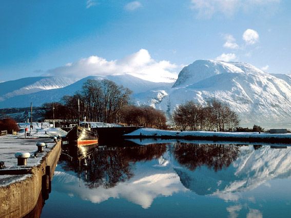 Loch Ness, Inverness, & Highlands 2-Day Tour from Edinburgh - Inverness on your terms: locally owned B&Bs and the walk to dinner