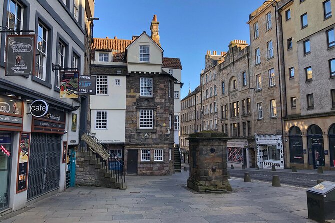 Old Edinburgh Private Walking Tour - Royal Mile focus: stories, legends, and how Edinburgh got its name
