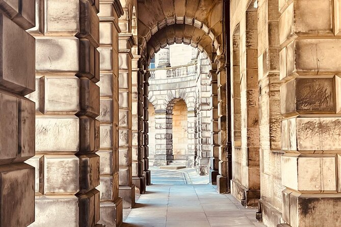 Old Town Walking Tour - Tweeddale Court, Bakehouse Close, and Canongate Cemetery by Holyrood