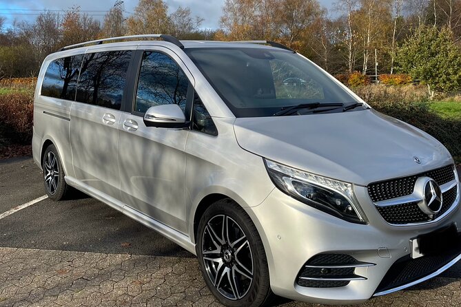 Private Airport Transfer from Edinburgh airport to Glasgow - Meeting Your Chauffeur at Edinburgh Airport (Fast and Clear)