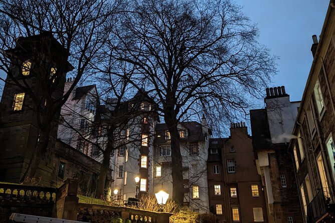Private Dark History Tour: Eerie Edinburgh - Stop 2: St Giles’ Cathedral and the stuff hidden behind the church