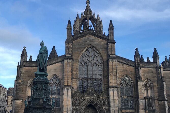 Private Edinburgh City 4-Hour Guided Tour in a black cab LEVC TX - A simple game plan for your 4 hours