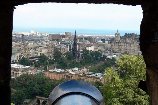Private Edinburgh City Half-Day Tour - Royal Mile First: Getting the Medieval Spine