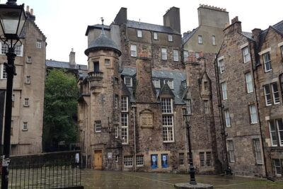 Private Edinburgh City Half-Day Tour - VIP Mercedes Comfort and Door-to-Door Pickup