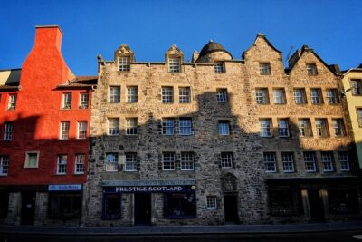 Private Edinburgh driving tour - Royal Mile to the palaces: Holyrood and how to handle paid entry