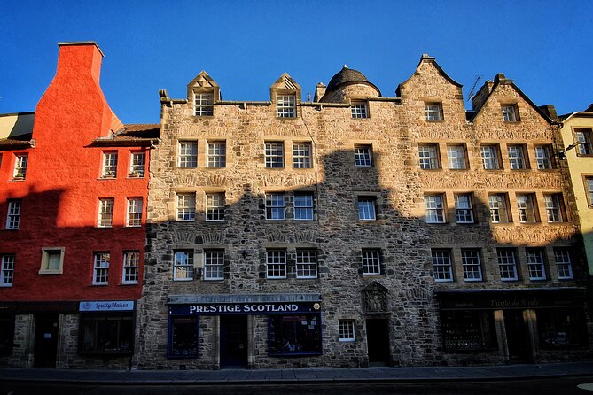 Private Edinburgh driving tour - Royal Mile to the palaces: Holyrood and how to handle paid entry