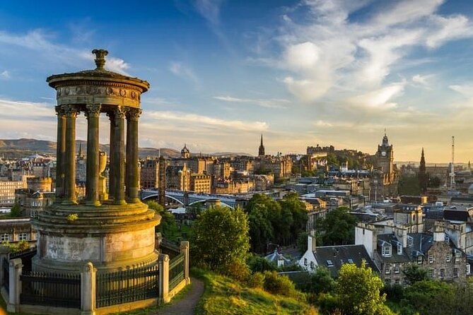 Private Edinburgh Full Day Guided Tour in a Black Cab LEVC TX - Riding in an actual Edinburgh black cab (and why it matters)