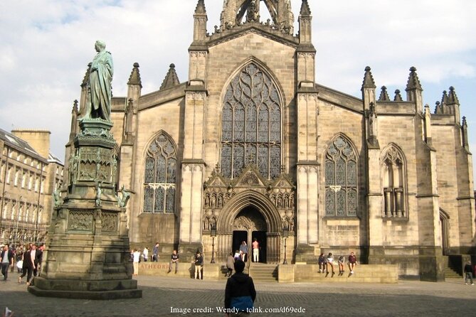 Private Full-Day Walking Tour in Edinburgh with Edinburgh Castle - Calton Hill: your best shortcut to Edinburgh’s layout