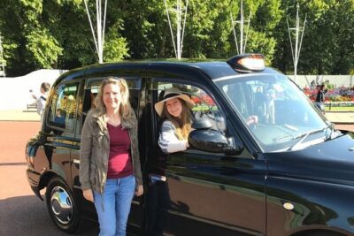 Private Half Day Tour of Edinburgh in a Black Cab - Meeting Point and Pickup: Waterloo Place and Central Hotel Convenience