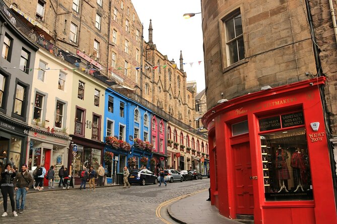 Private Half Day Tour of Edinburgh in a Black Cab - Calton Hill Photos and the St Giles Cathedral Facade
