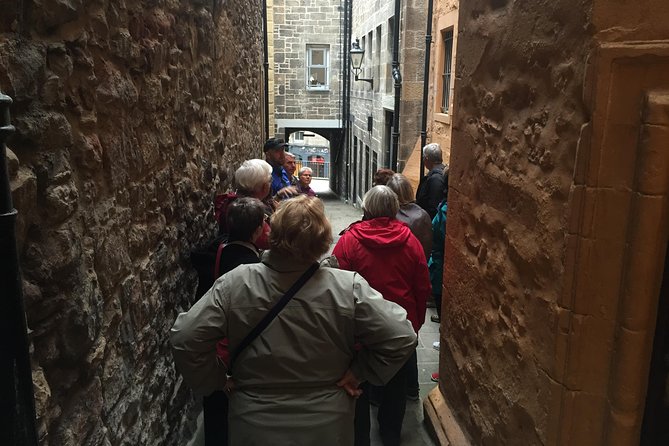Private Old Edinburgh Tour - Walk in the footsteps of Royals and Rogues! - Meeting at Greyfriars Kirkyard: starting the right kind of eerie